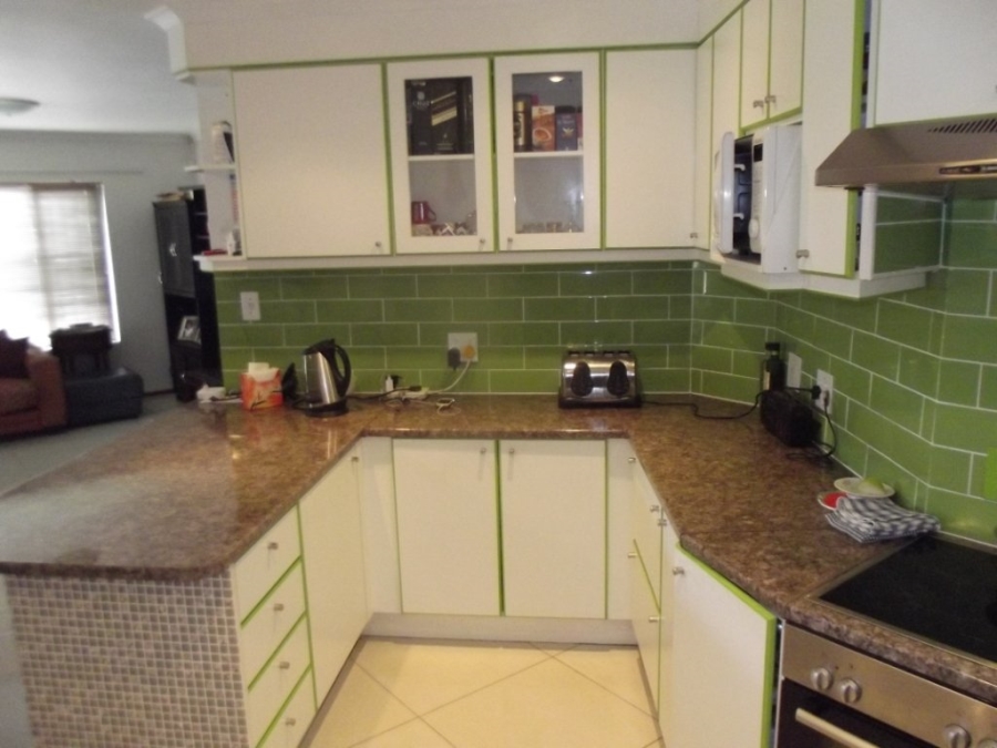 2 Bedroom Property for Sale in Table View Western Cape
